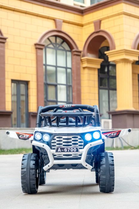 Masinuta electrica Kinderauto BJKQ6700, putere 4x 25W 12V White