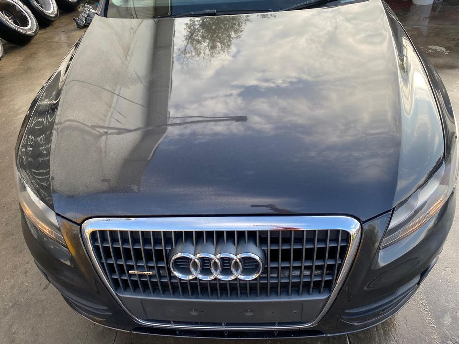 Dezmembrez Audi Q5 2.0tdi 4X4 cod motor CAHA
