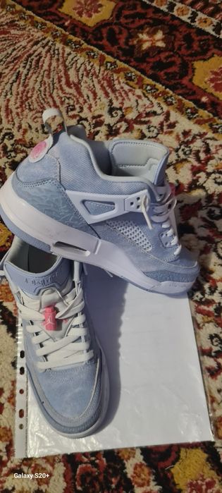 Adidași Jordan marimea 39