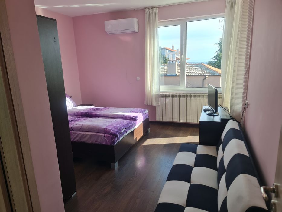 Давам под наем къща за гости, намираща се в село Горен Близнак