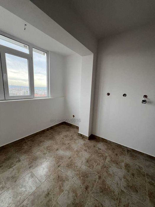 Продава се Тристаен апартамент в Шумен, Център - 65 кв.м за 1805 €/кв.м - Снимка #8