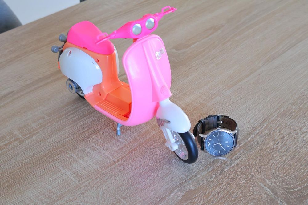 Scuter Barbie pentru papusi, jucarie copii