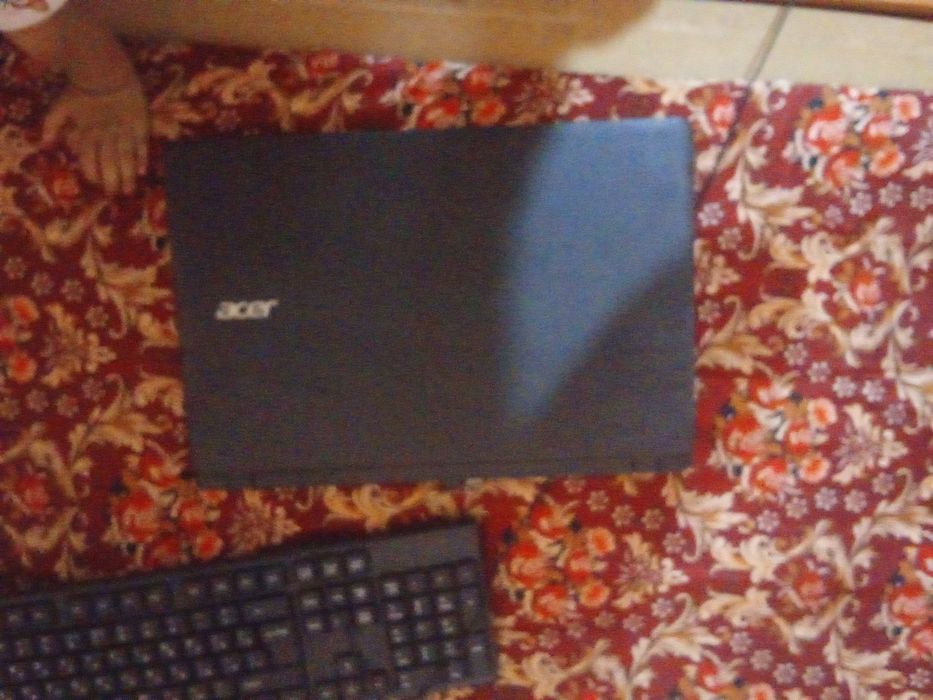 Acer noutbuk sotiladi