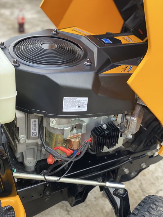 Vand Tractor/Tratoras profesional CUB CADET 23 cai ! Pret extrasezon!!