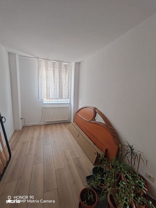 De vanzare apartament cu 4 camere si balcon, renovat 2024, etaj 2