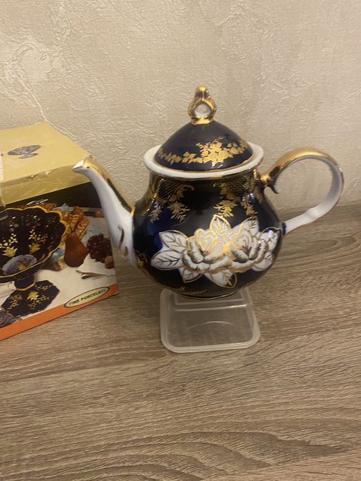 Продается заварочныы чайник