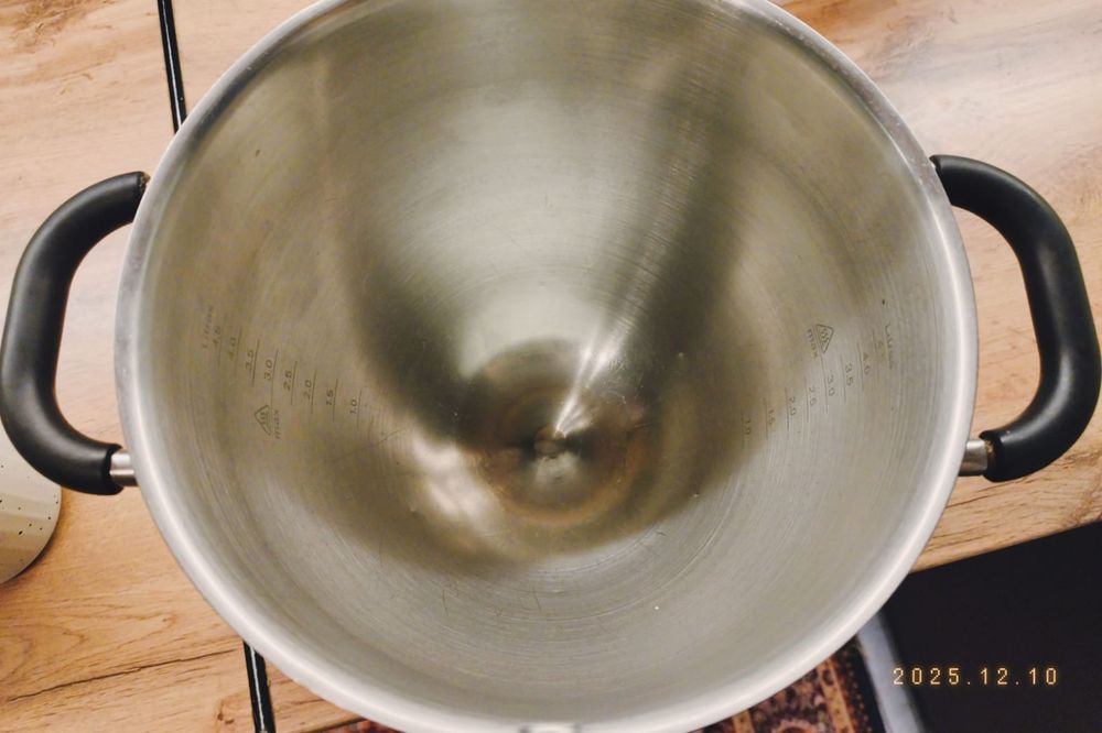 Продам чашу для комбайна