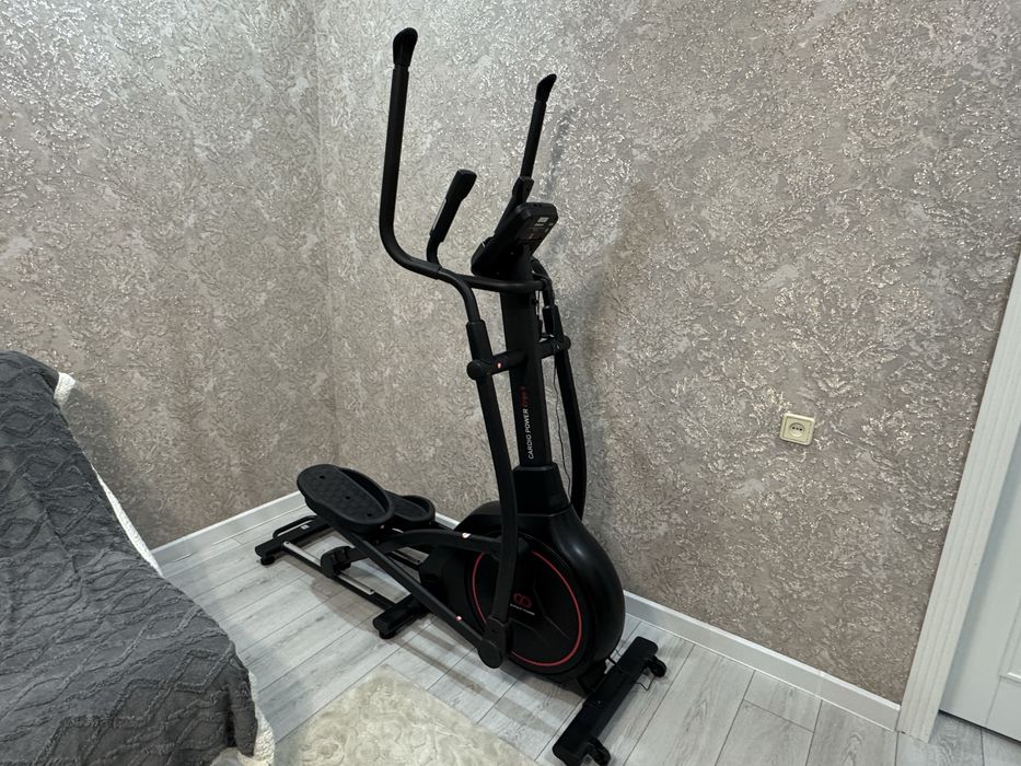 Эллиптический тренажёр