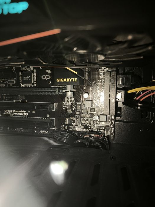 Настолен Компютър пълен комплект