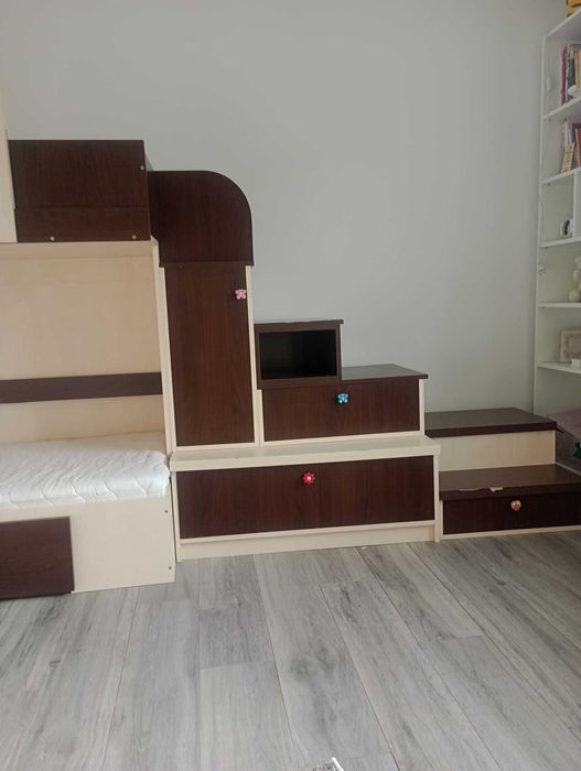 Pat suprapus pentru copii