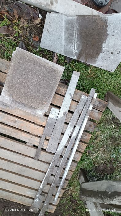 Куски и целые остатки гранита