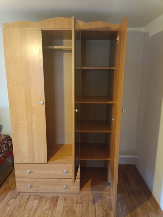 Шифоньер комоды норм сост