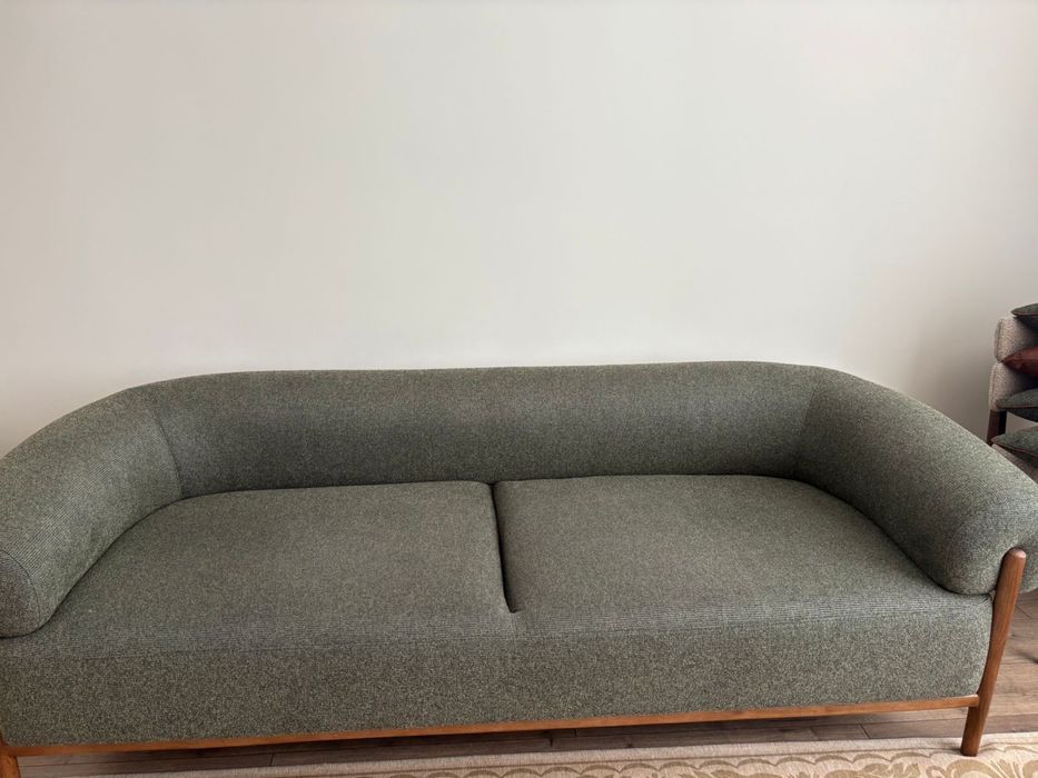 Продам диван в гостиную