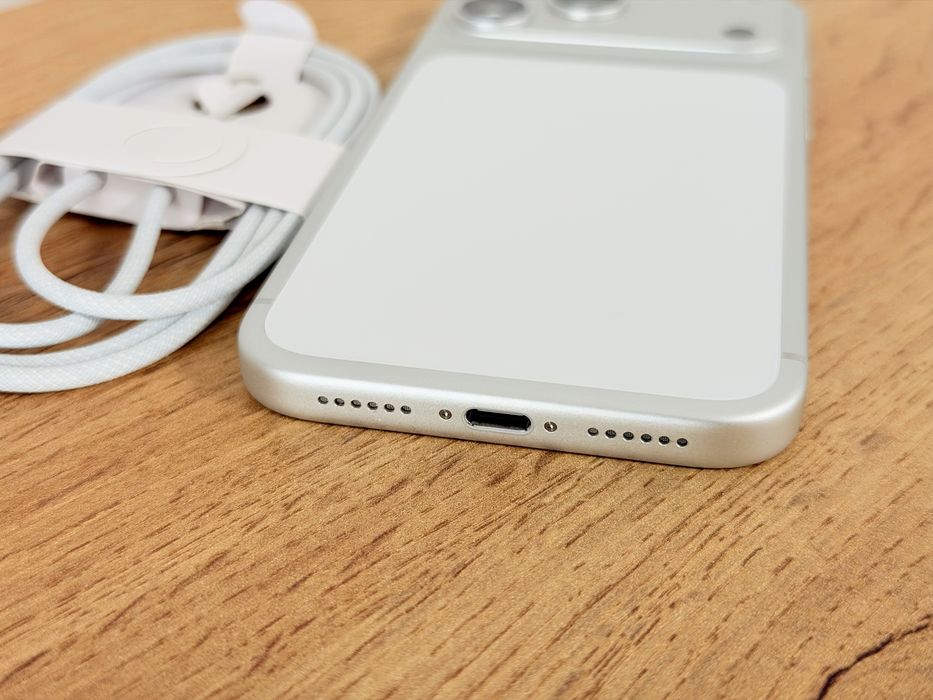 iPhone 17 Pro Max перфектен!!!