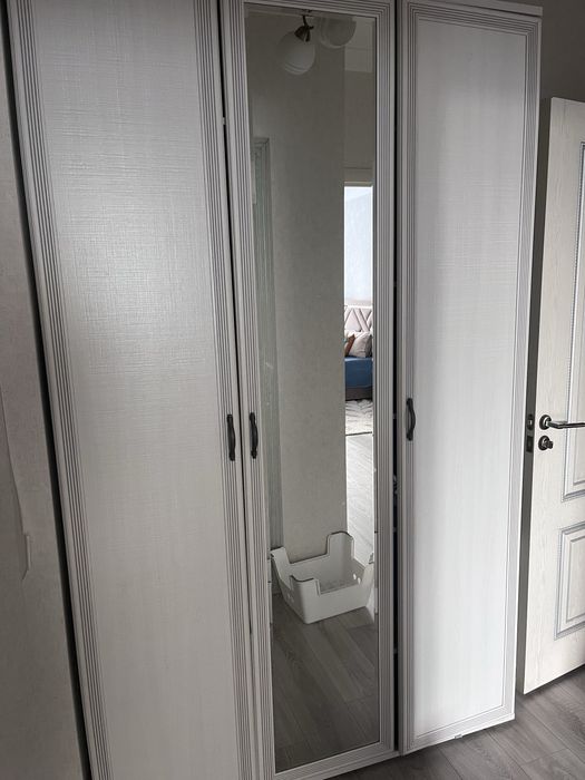 Шкаф б/у продам.