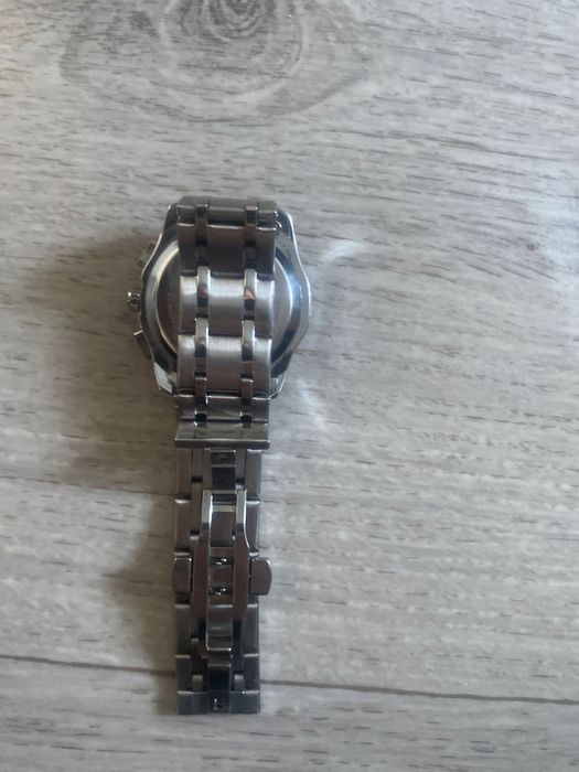 Часы 40к срочно нужны деньги