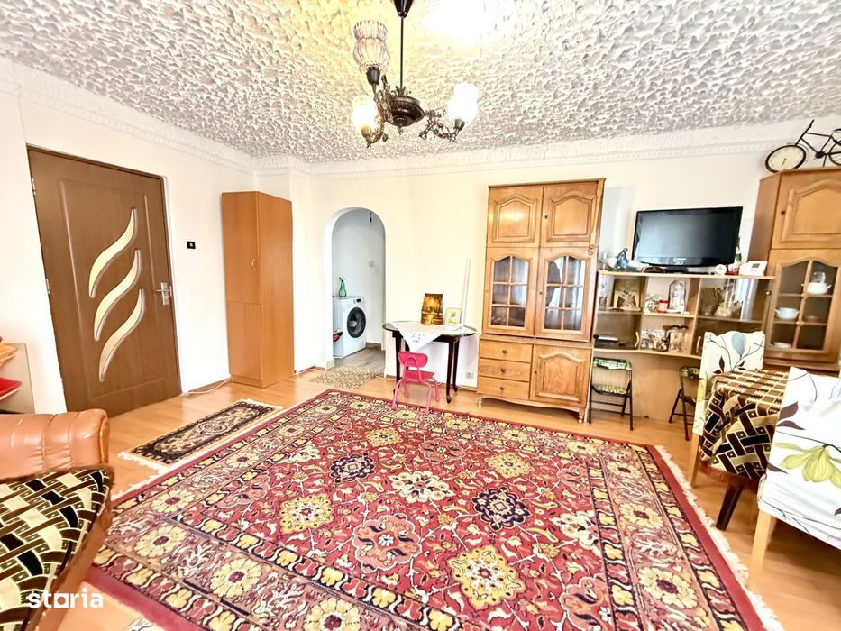 3 camere, et 2, bloc 1985, Milcov - Pompieri