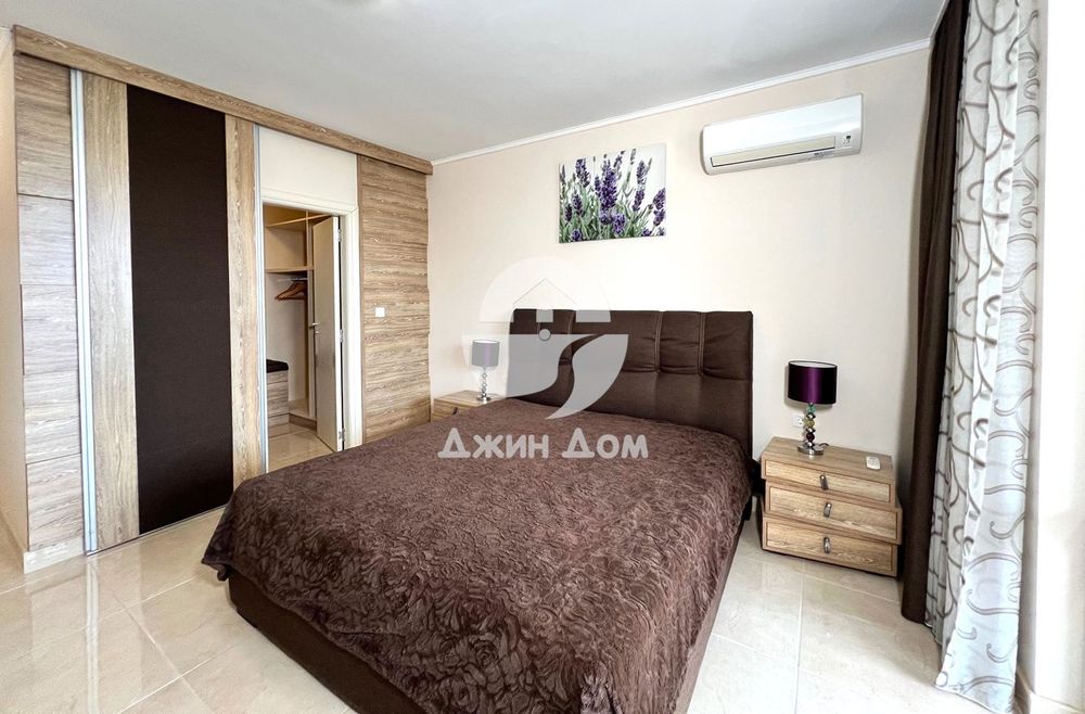 Стилен тристаен апартамент в к-с „Посейдон“, гр. Несебър