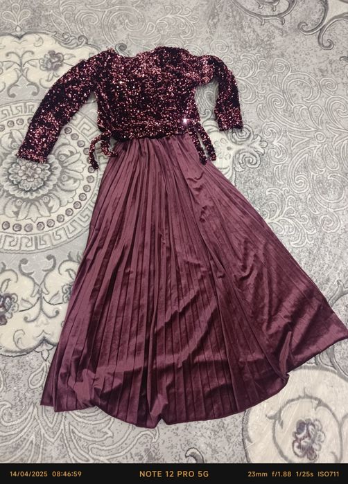 Kuzgi va qishki koʻylak sotiladi!