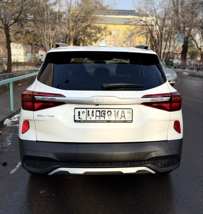 Kia Seltos 2022 2 poziciya.