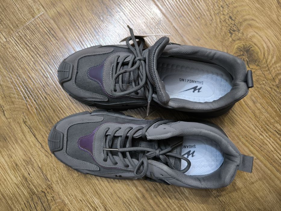 Мужские кроссовки