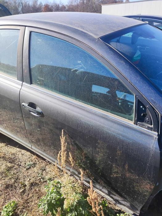 Врати за Toyota Avensis Т25 , Т27 , Седан , комби , хечбег !