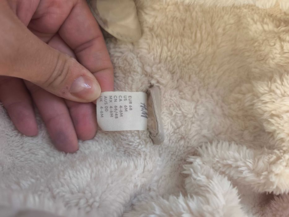 Космонавт за зимата бебе