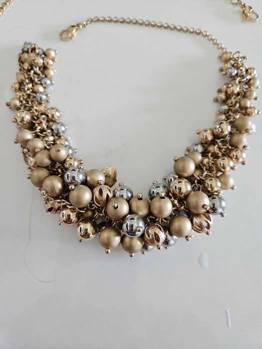 Продавам дамски комплект