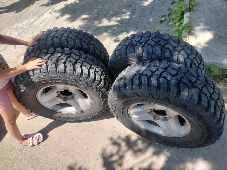 Гуми за кал 265 75 16 Austone