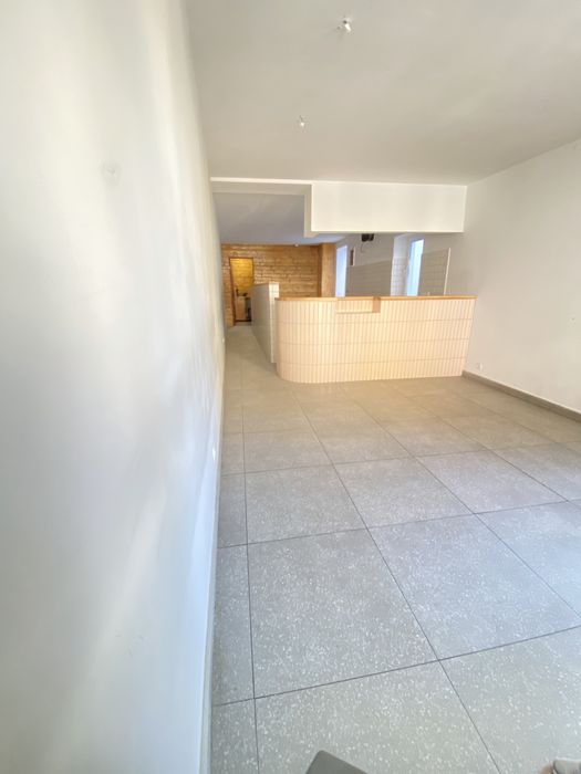 Spatiu Comercial De Inchiriat