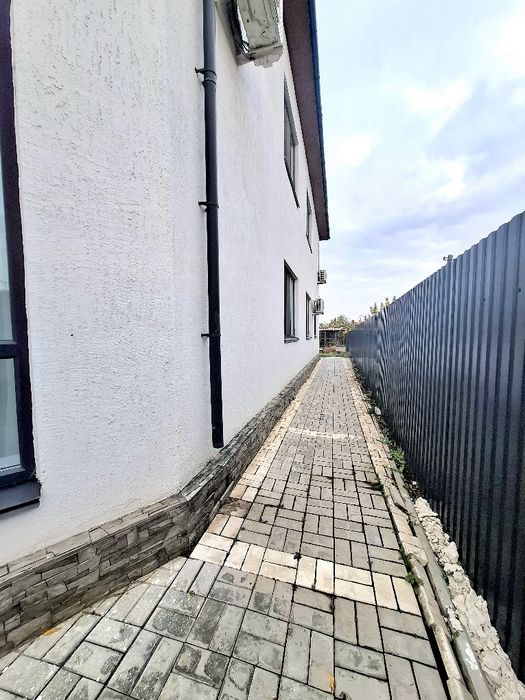 Коттедж в центре города 350 м²