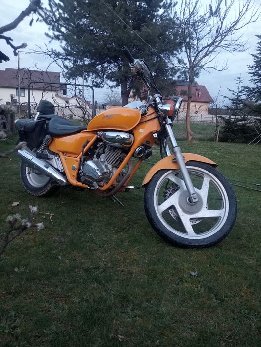 Vând motocicletă Daelim