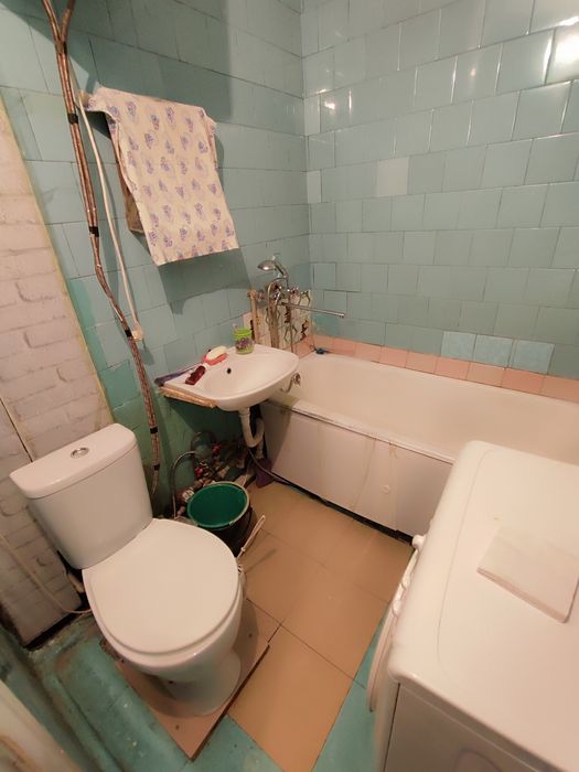 Продается 3-комн (1-48, 2 эт)