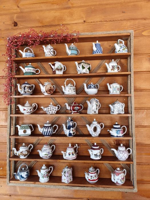 Антикварни мини порцеланови чайнички