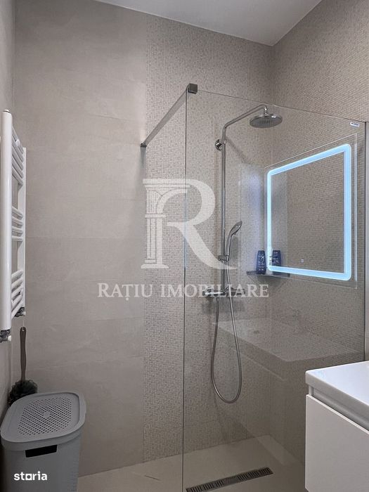 Penthouse cu Design Eclectic | Central | Panoramă Unică | Oradea