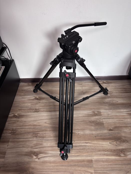 Продам новый профессиональный штатив для тяжелых камер