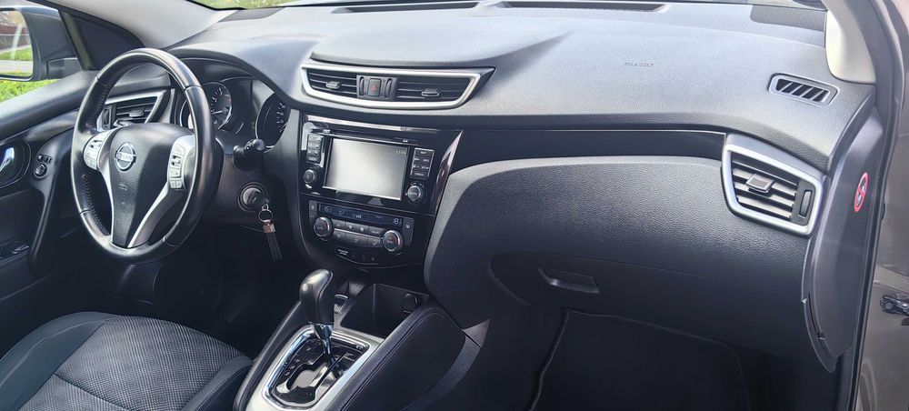 Nissan Qashqai AUTOMAT / Navi / Senzori / Lane assist / Camera