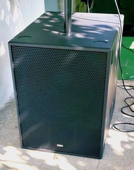 FBT Q118SA активни суб буфери