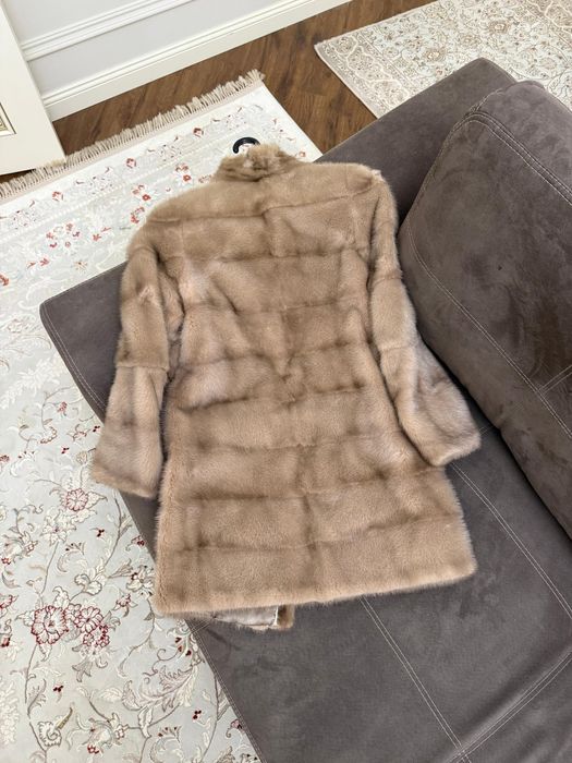 Шуба норковая красивая