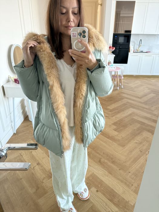 Пуховик в идеальном состоянии..