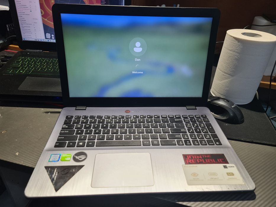 Laptop asus vivobook