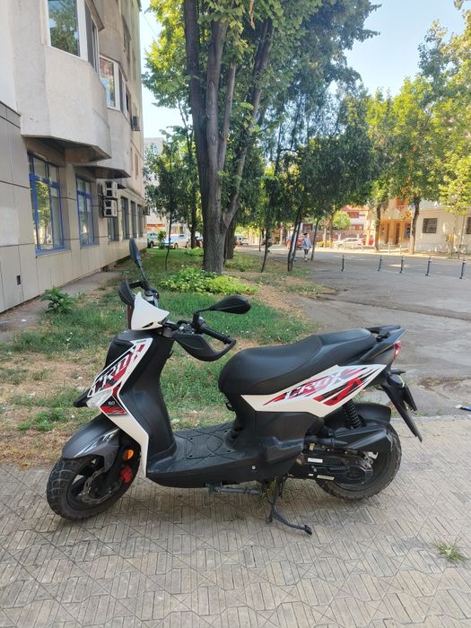 Scuter Sym Crox 50