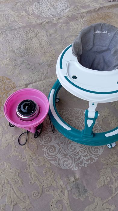 Ходунок и игрушка