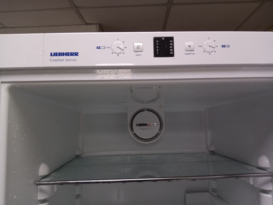 Комбиниран хладилник с фризер Liebherr No Frost 2 години гаранция!