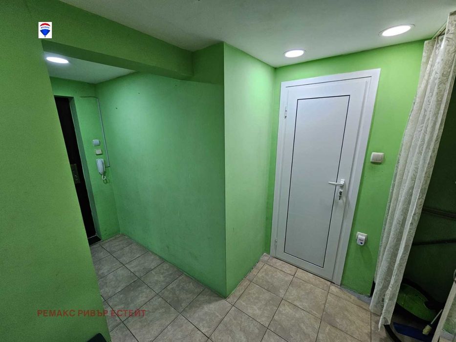 Дава се под наем Двустаен апартамент в Русе, Родина 2 - 44 кв.м за 204 € - Снимка #8