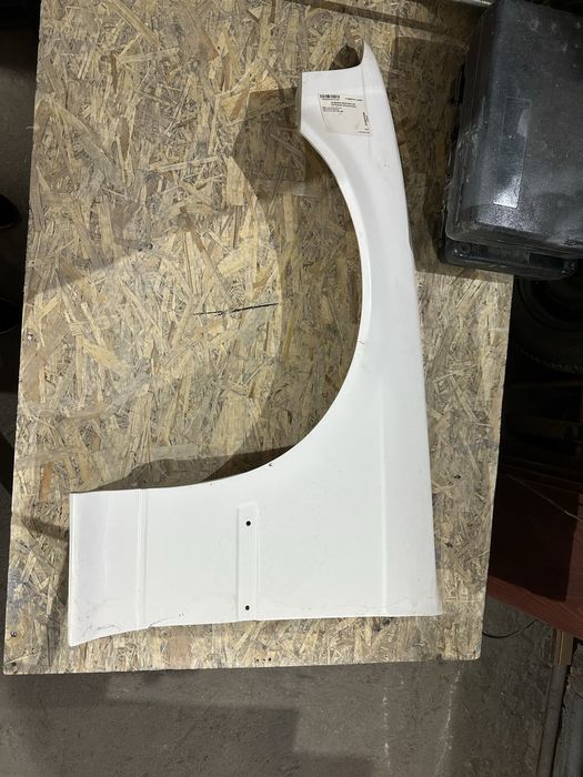 Продам крылья передние на bmw e36