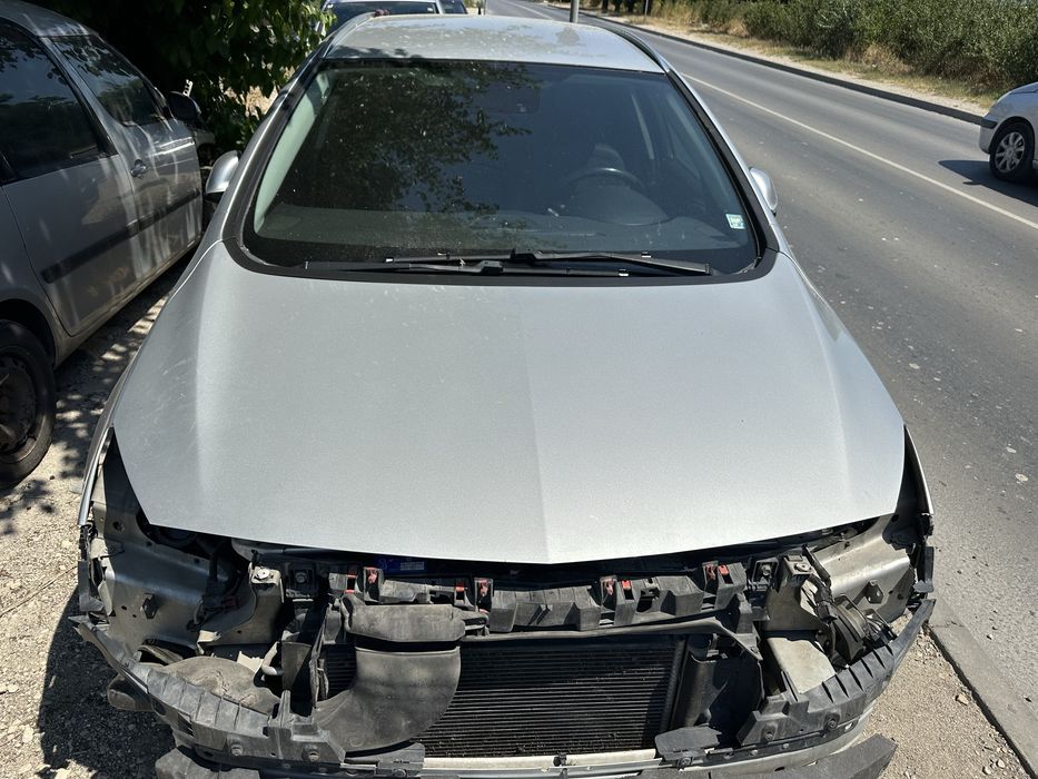 Преден капак за Опел Астра J