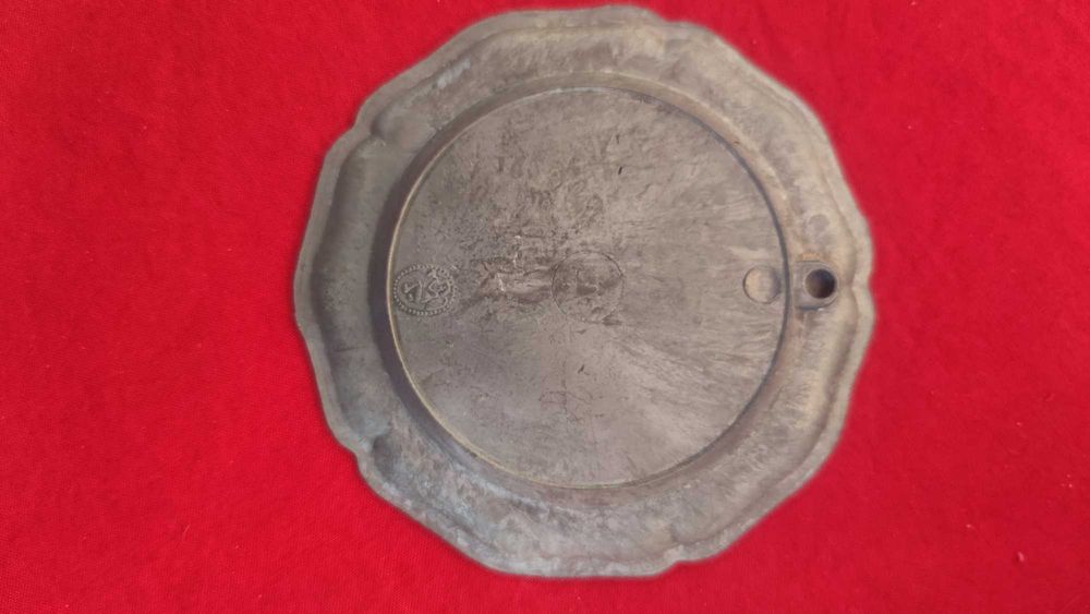 Немски калаени чинии за стена с рисуван порцелан