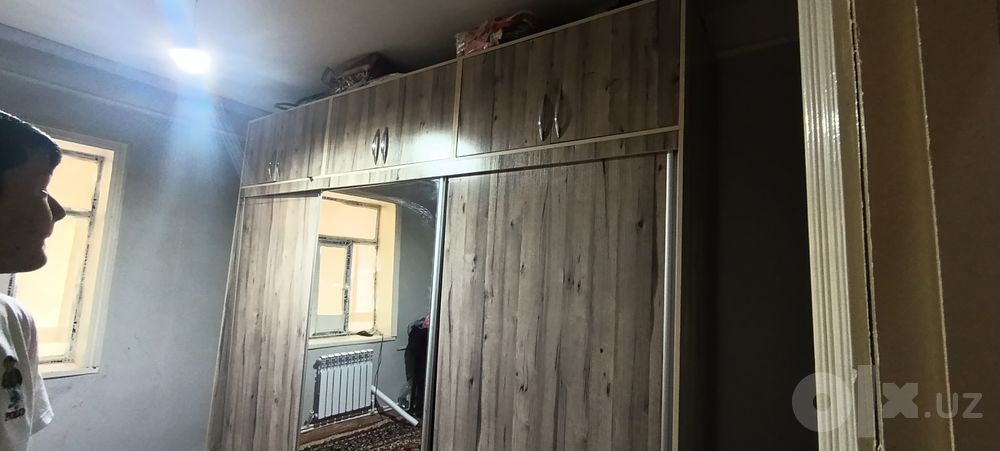 Шкаф срочно надо продать состояние нормальное