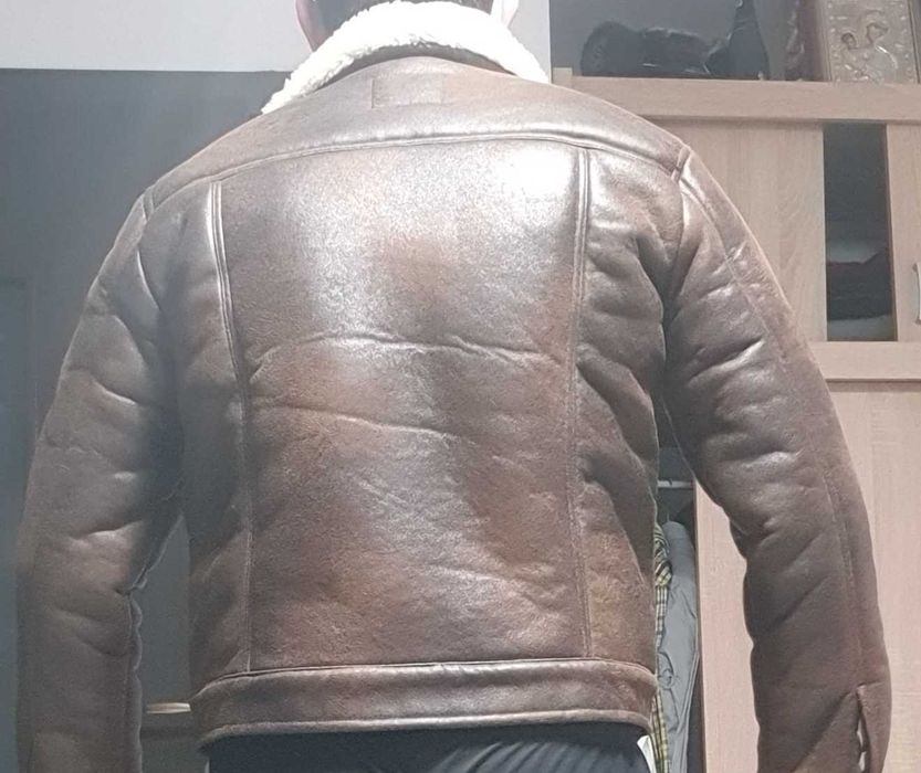 cojoc bershka pentru femei